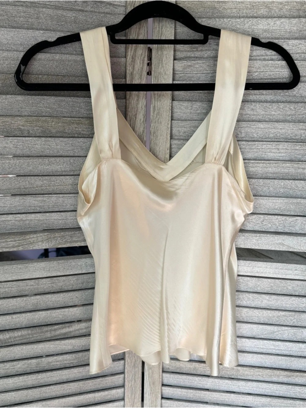 Lord & Taylor 100% Silk Camisole Top Ivory Champagne Satin Charmeuse Medium - Picture 2 of 3